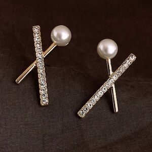 Geometric X Pearl and Diamond Earring - Silver